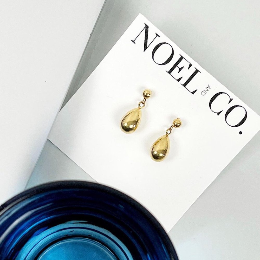 18K Gold Tear Drop Dangle Earrings